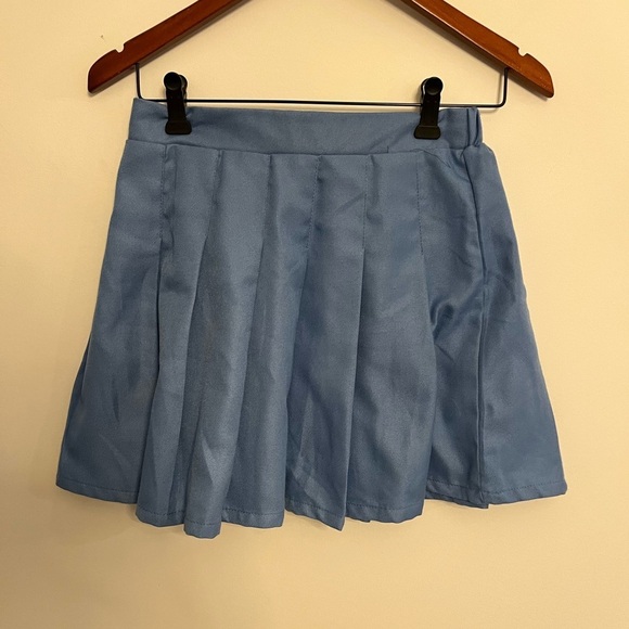 5/20$ Streetwear Society Blue Pleated Women's Skirt size small - Picture 2 of 4